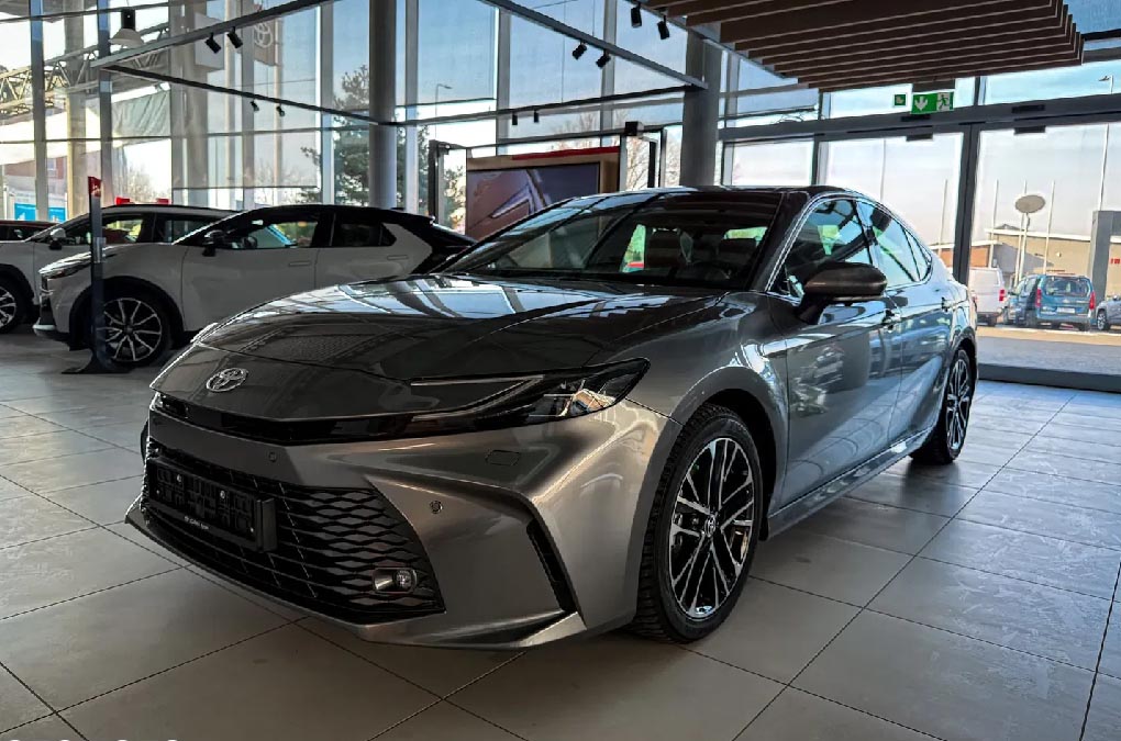 Dramatic Price Shifts in Nigeria's Car Market: The 2025 Toyota Camry Drops from ₦105 Million to ₦68 Million on Carlots.ng – But Duties Drive the True Cost