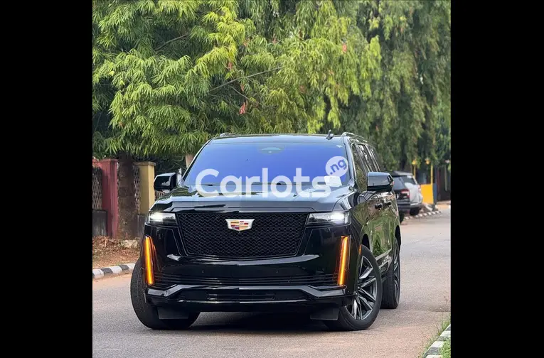 FOREIGN USED 2022 CADILLAC ESCALADE